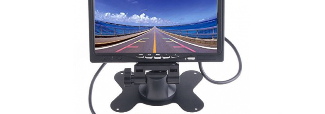 Как да паркираме лесно с монитор и камера за задно виждане?